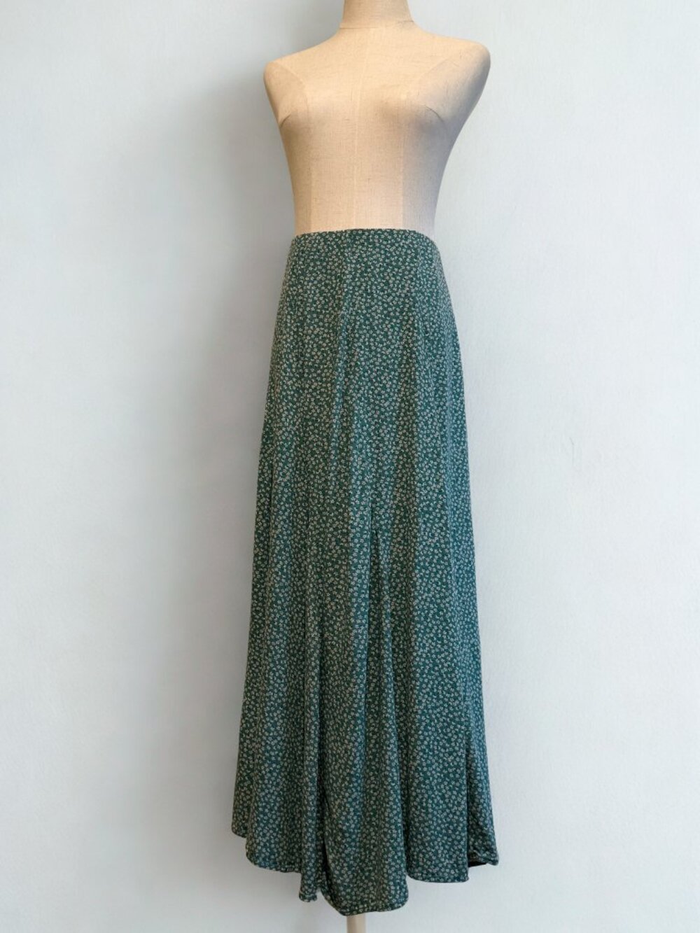 American Eagle Green Floral Maxi Skirt Boho Cottagecore Size M